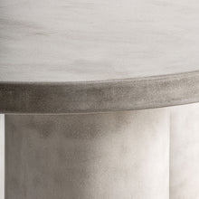 Cargar imagen en el visor de la galería, Concrete dining table