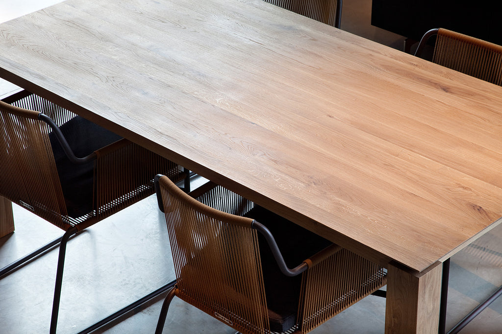 Slice dining table