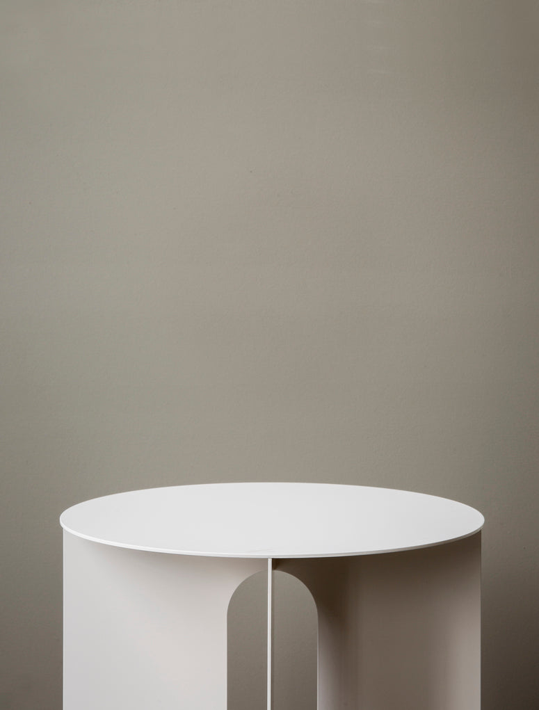 Androgyne Side Table, Ø40