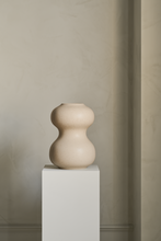 Load image into Gallery viewer, Mingei Vase Ø25 x H32,5 cm