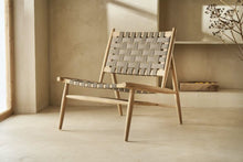 Carica l&#39;immagine nel visualizzatore di Gallery, Teak lounge chair