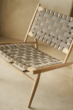 Carica l&#39;immagine nel visualizzatore di Gallery, Teak lounge chair