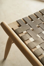 Carica l&#39;immagine nel visualizzatore di Gallery, Teak lounge chair