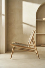 Carica l&#39;immagine nel visualizzatore di Gallery, Teak lounge chair