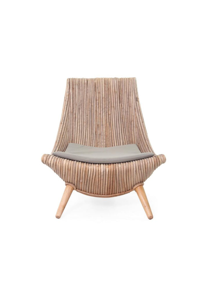 Rattan lounge chair