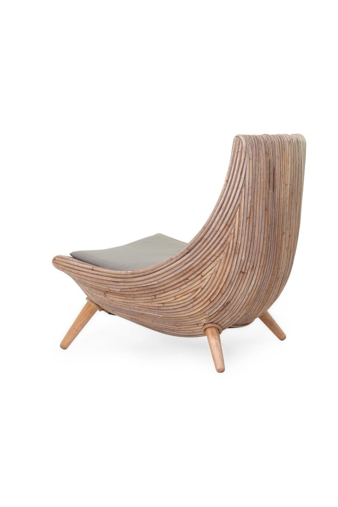 Rattan lounge chair