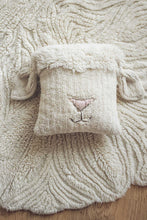 Load image into Gallery viewer, WOOLABLE CUSHION PINK NOSE SHEEP