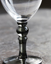 Load image into Gallery viewer, Red wine glass, Clear/Grey